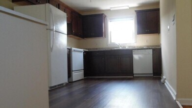 110 E 30th St in Buena Vista, VA - Building Photo - Building Photo