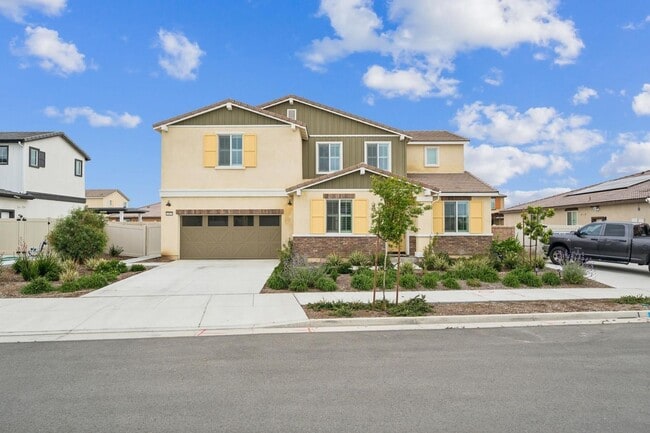 property at 32839 Waylon Ct