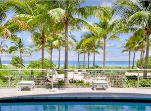 9401 Collins Ave in Surfside, FL - Building Photo - Building Photo