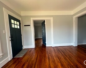 713 Baldwin St, Unit 1- front in Meadville, PA - Foto de edificio - Building Photo