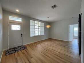 1333 Flaxwood Ave in Brandon, FL - Building Photo - Building Photo