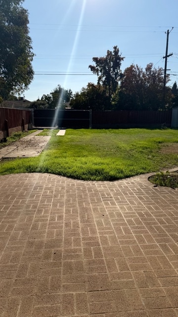 1530 W 23rd St in Merced, CA - Foto de edificio - Building Photo