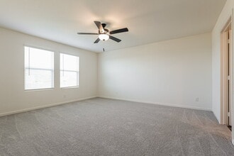 5819 Texas Palm Dr in Converse, TX - Building Photo - Building Photo