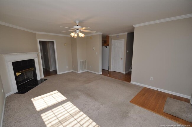 213 Hornholly Way in Holly Springs, NC - Foto de edificio - Building Photo
