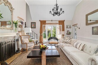 9 Red Cross Terrace in Newport, RI - Building Photo - Building Photo