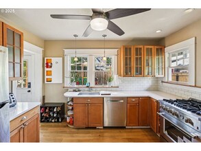 5325 SW Watson Ave in Beaverton, OR - Building Photo - Building Photo