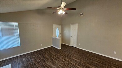 10934 Spanish Grant Dr in Sugar Land, TX - Building Photo - Building Photo