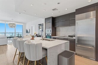 900 Biscayne Blvd, Unit 4308 in Miami, FL - Foto de edificio - Building Photo