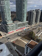 5858 Yonge St in Toronto, ON - Building Photo - Building Photo