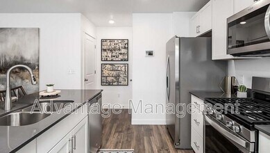 288 N 380 W in Pleasant Grove, UT - Building Photo - Building Photo