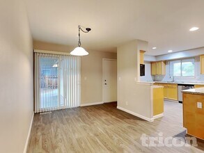 1675 Van Petten St in Reno, NV - Building Photo - Building Photo