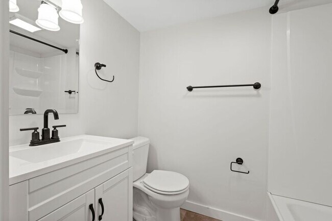 17 Granite St in Saratoga Springs, NY - Building Photo - Building Photo