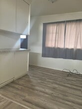 609 W 11th St in Roswell, NM - Building Photo - Building Photo