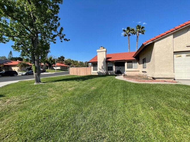 23680 Redbark Dr in Moreno Valley, CA - Building Photo - Building Photo