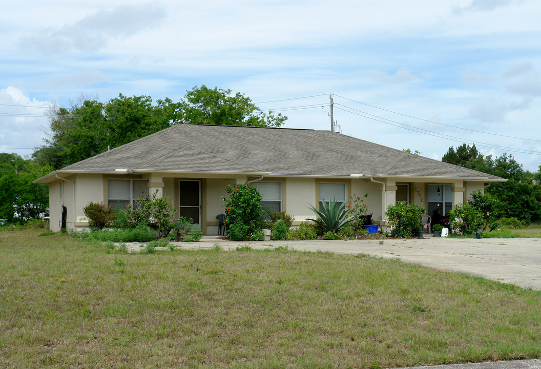 Palmetto Court Apartments in New Smyrna Beach, FL - Building Photo