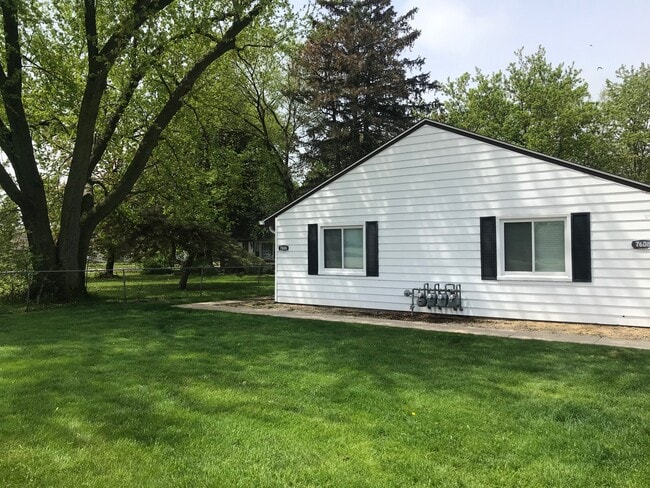7606 N 2nd St, Unit N. 2nd in Machesney Park, IL - Building Photo - Building Photo