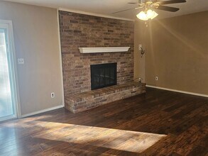 306 Elfen Glen St in Van Buren, AR - Building Photo - Building Photo