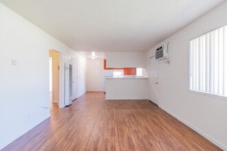 Shasta Glen Apartments in Marysville, CA - Foto de edificio - Building Photo