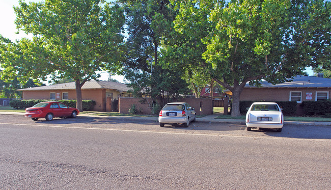 The Courtyard Apartments in Lubbock, TX - Building Photo - Building Photo