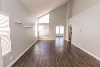 3320 Haven Beach Way in Las Vegas, NV - Foto de edificio - Building Photo