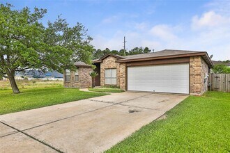 18023 Lago Forest Dr in Humble, TX - Building Photo - Building Photo