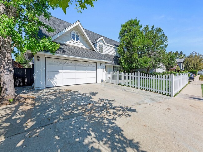 5463 Katherine in Los Angeles, CA - Building Photo - Building Photo