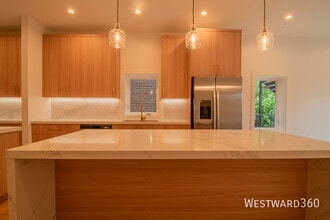 2040 W Washington Blvd in Chicago, IL - Building Photo - Building Photo