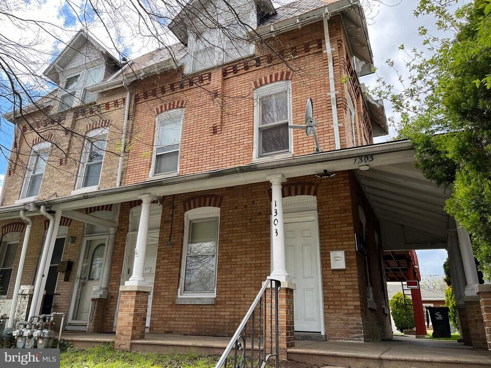 1303 DeKalb St in Norristown, PA - Building Photo
