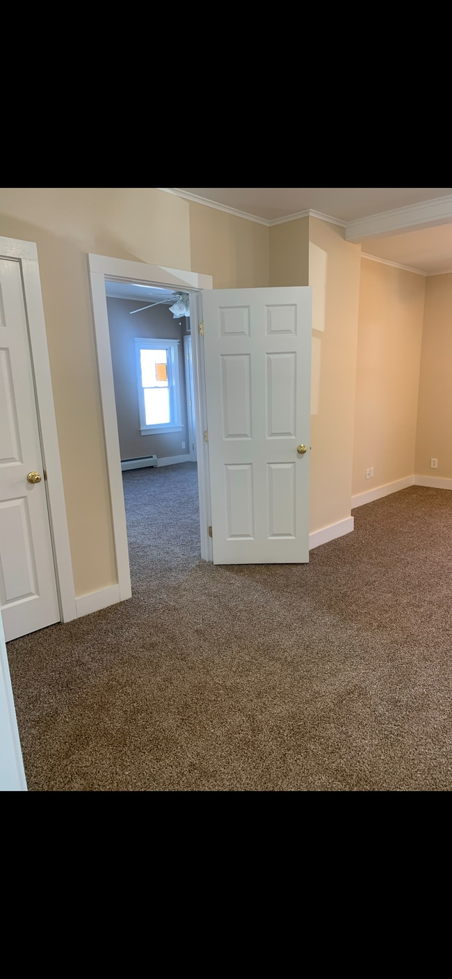 86 Cliff St, Unit Cliff Street Apt 1