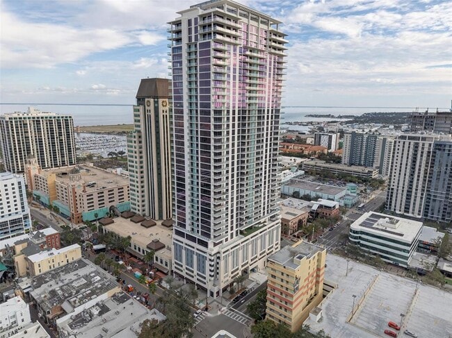 275 1st Ave S in St. Petersburg, FL - Building Photo - Building Photo