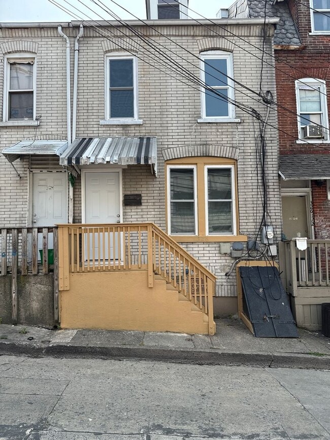 property at 326 N Law St