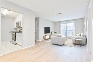 Woodmere Reserve in Montgomery, AL - Building Photo