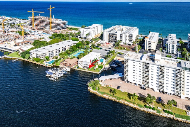 1166 Hillsboro Mile in Hillsboro Beach, FL - Building Photo - Building Photo