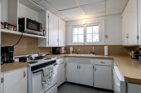 229 Cedar St in East Lansing, MI - Building Photo - Interior Photo