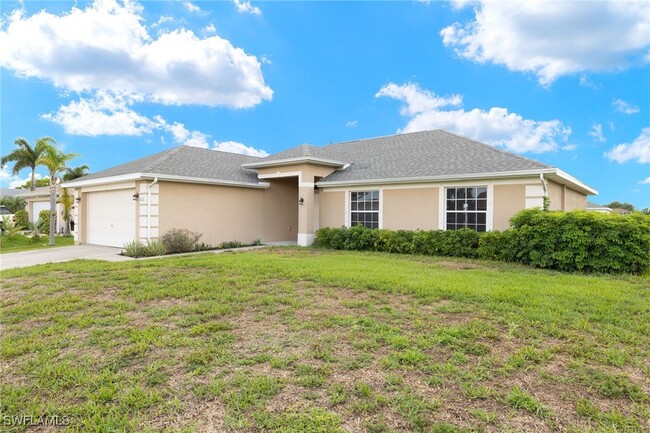 1121 NW 7th Ave in Cape Coral, FL - Building Photo - Building Photo