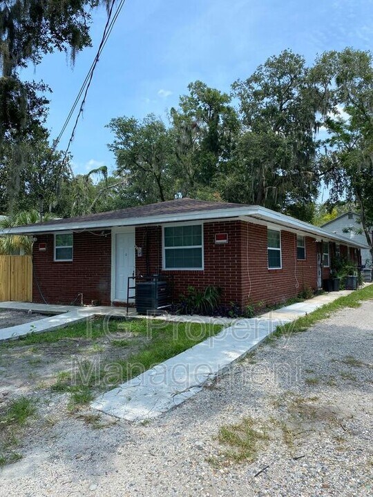3315 Silver St in Jacksonville, FL - Building Photo