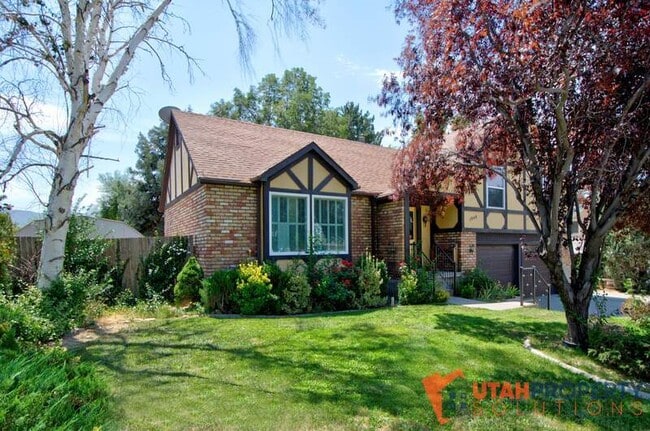 1048 Pineridge Rd in Sandy, UT - Building Photo - Building Photo