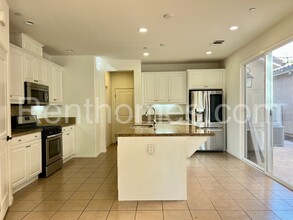 21654 Saddle Bred Ln in Escondido, CA - Building Photo - Building Photo