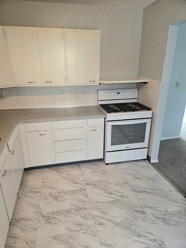 7037 Paxton Rd in Boardman, OH - Building Photo - Building Photo