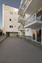 5536 Fulcher Ave in North Hollywood, CA - Foto de edificio - Building Photo