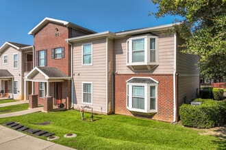 Goodbread Hills in Tallahassee, FL - Building Photo - Primary Photo