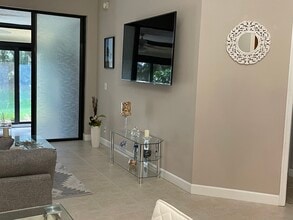 7942 Lexington Club Blvd, Unit B in Delray Beach, FL - Building Photo - Building Photo