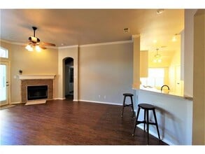 1913 Briarwyck Ct in Denton, TX - Building Photo - Building Photo