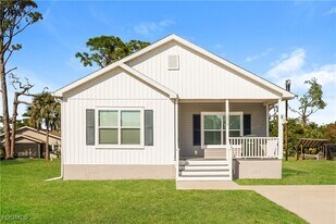 12315 Tangier St in North Port, FL - Building Photo