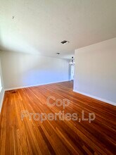 339 Waxwood Ln in San Antonio, TX - Building Photo - Building Photo