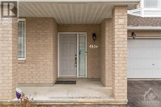 157 Annapolis Cir in Ottawa, ON - Building Photo - Building Photo