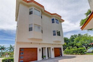 1575 Pinellas Bayway S in St. Petersburg, FL - Building Photo