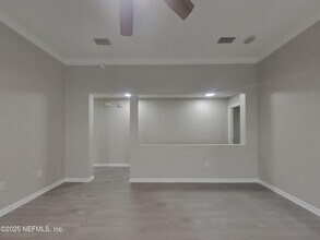 76384 Deerwood Dr in Yulee, FL - Foto de edificio - Building Photo