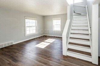 492 E 327th St in Willowick, OH - Building Photo - Building Photo