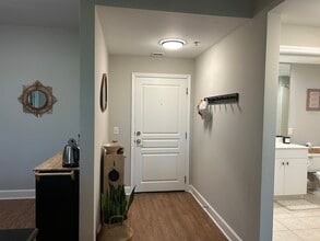 1320 Fillmore Ave, Unit 409 in Charlotte, NC - Building Photo - Building Photo
